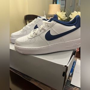 royal blue and white air forces